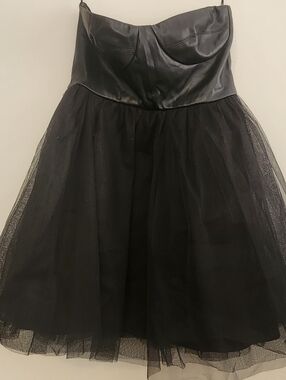 Forever 21 Black Clothing Label Detail